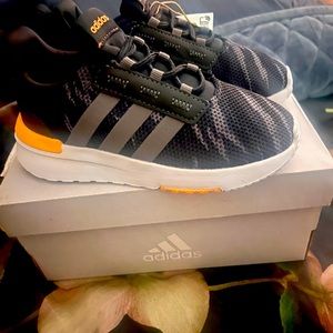 Adidas shoes toddler boy size 9
